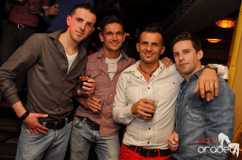 Petrecere de Paşti în Zulu Caffe, Zulu Caffe