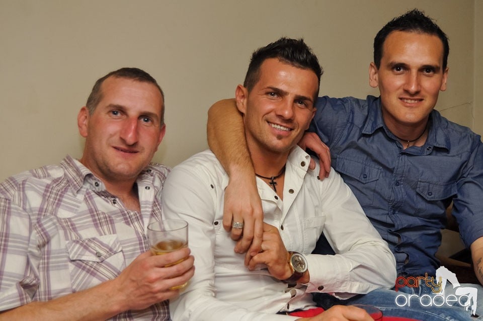 Petrecere de Paşti în Zulu Caffe, Zulu Caffe