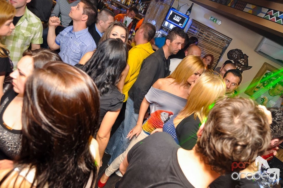 Petrecere de Paşti în Zulu Caffe, Zulu Caffe