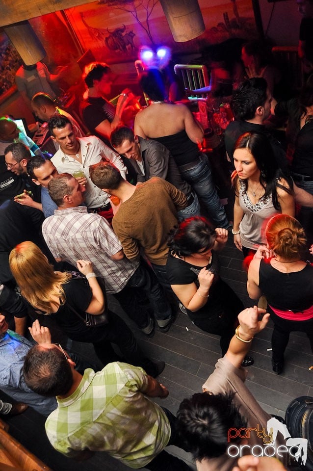 Petrecere de Paşti în Zulu Caffe, Zulu Caffe