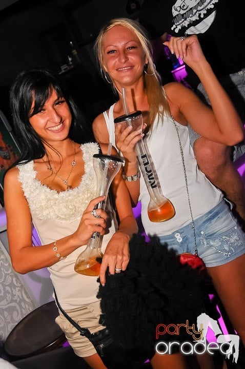 Petrecere de Petrecere în Life Club, 