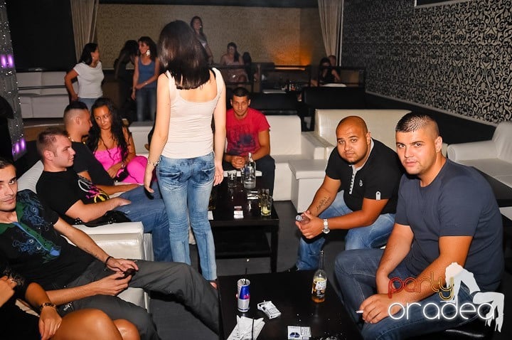 Petrecere de Petrecere în Life Club, 