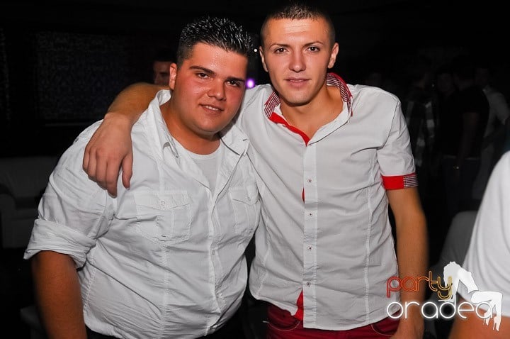 Petrecere de Petrecere în Life Club, 