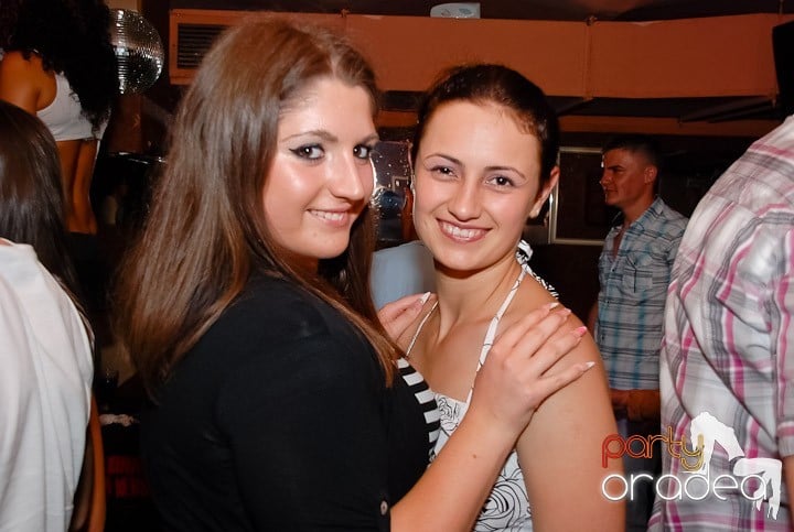 Petrecere de sfârşit de săptămână în Seven, 