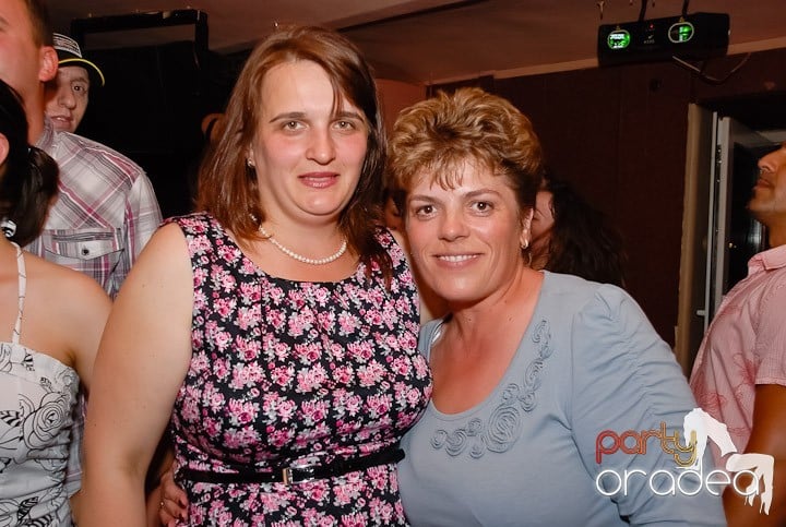 Petrecere de sfârşit de săptămână în Seven, 