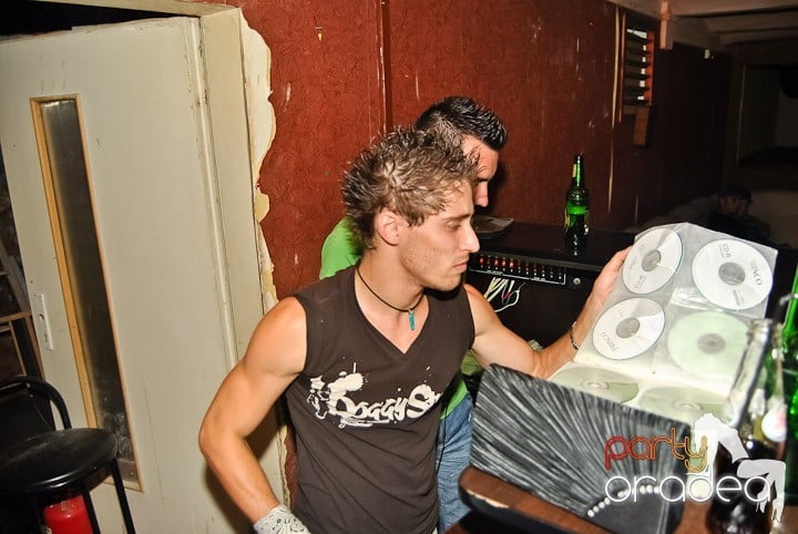 Petrecere de sfârşit de săptămână în Seven, 