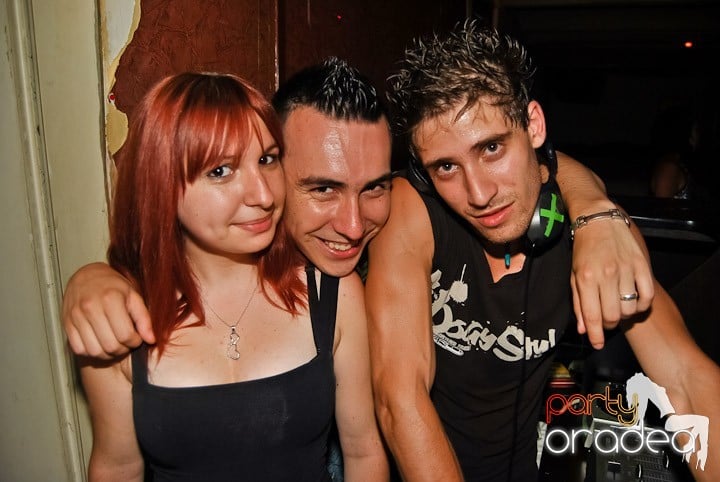 Petrecere de sfârşit de săptămână în Seven, 