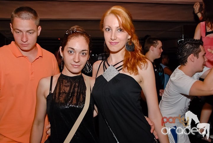 Petrecere de sfârşit de săptămână în Seven, 