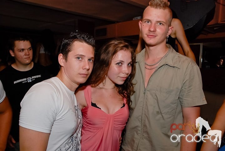 Petrecere de sfârşit de săptămână în Seven, 