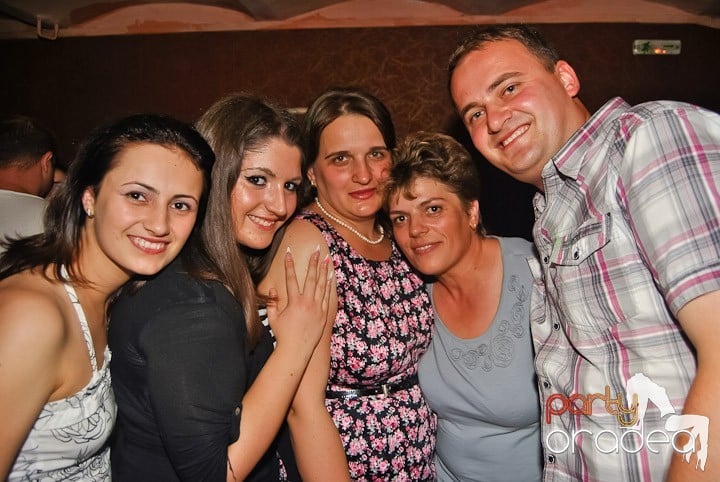 Petrecere de sfârşit de săptămână în Seven, 