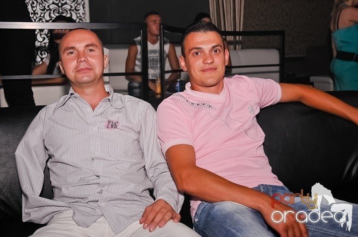 Petrecere de zile mari în Life Club, 