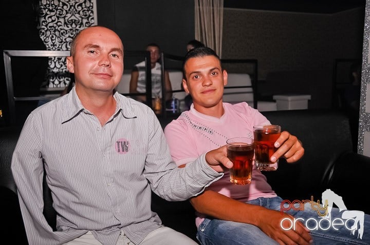 Petrecere de zile mari în Life Club, 