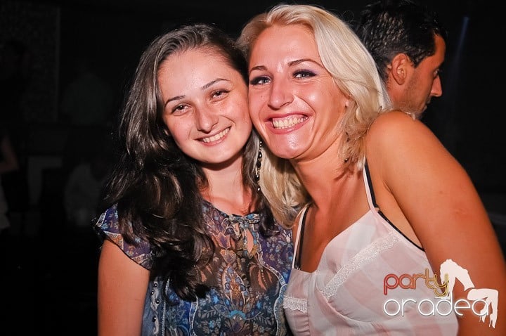 Petrecere de zile mari în Life Club, 