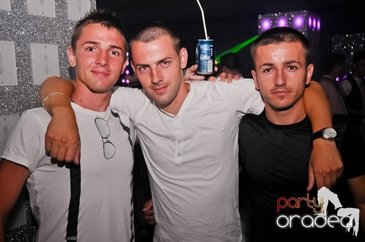 Petrecere de zile mari în Life Club, 