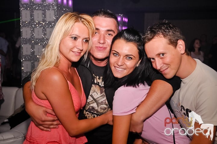 Petrecere de zile mari în Life Club, 