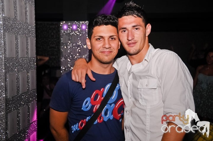 Petrecere de zile mari în Life Club, 