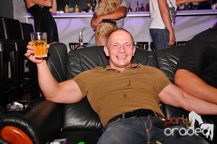 Petrecere de zile mari în Life Club, 