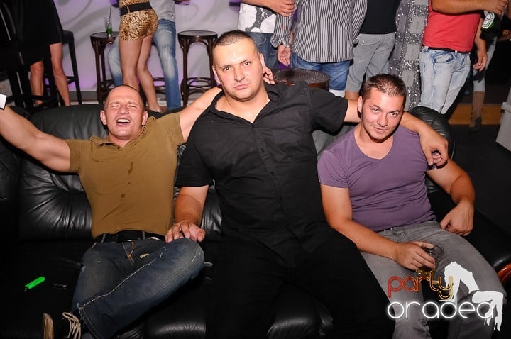 Petrecere de zile mari în Life Club, 