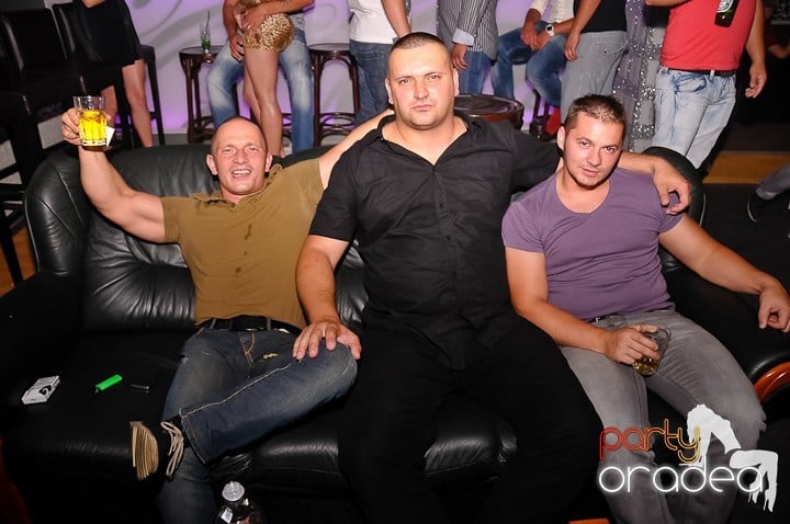 Petrecere de zile mari în Life Club, 