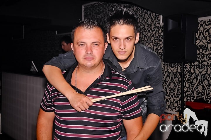 Petrecere de zile mari în Life Club, 