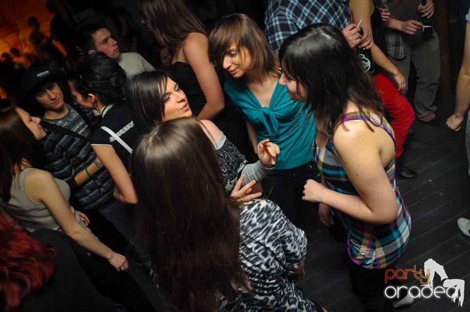 Petrecere de Ziua Femeii în Zulu Caffe, Zulu Caffe