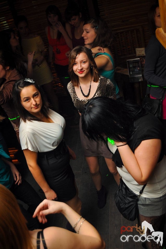 Petrecere de Ziua Femeii în Zulu Caffe, Zulu Caffe