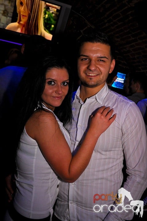 Petrecere în Club Escape, 