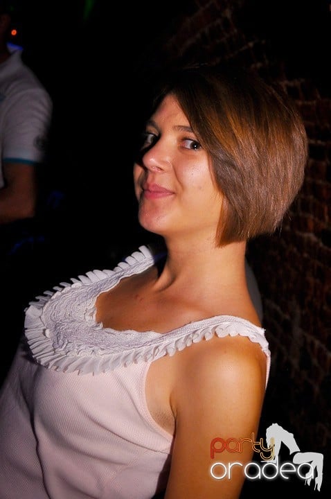 Petrecere în Club Escape, 