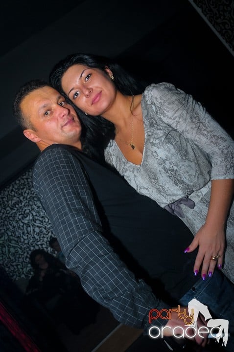 Petrecere în Club Life, 