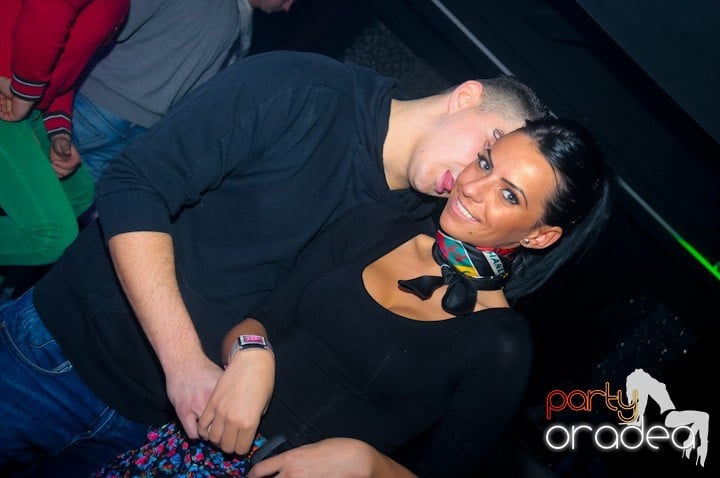 Petrecere în Club Life, 