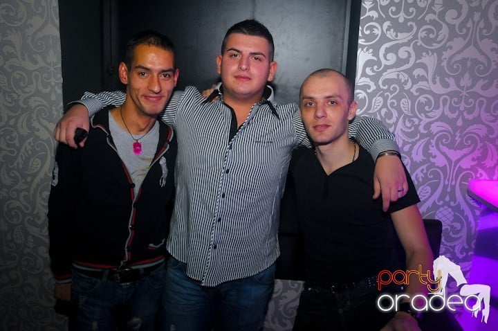 Petrecere în Club Life, 