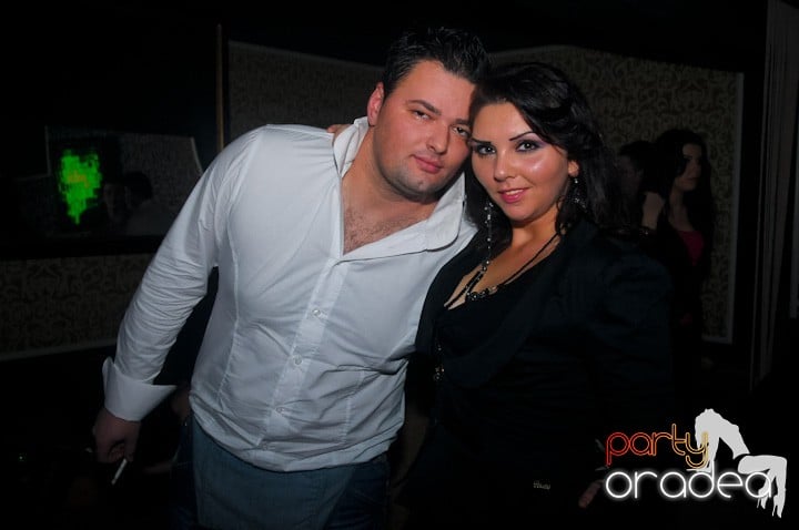 Petrecere în Club Life, 