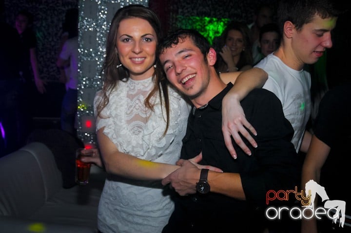 Petrecere în Club Life, 