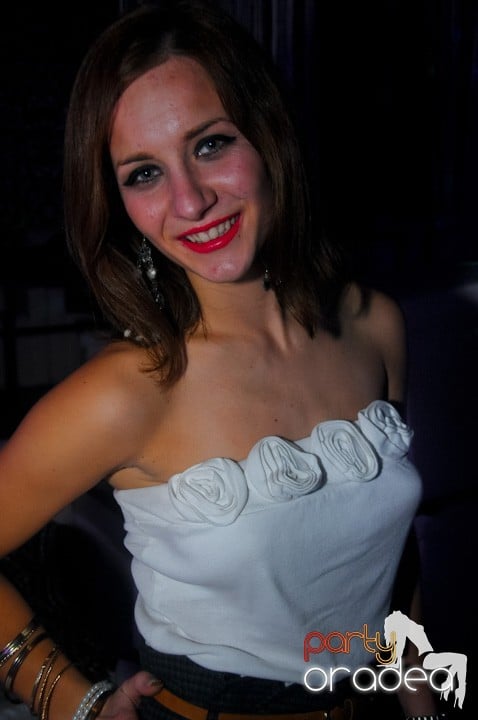 Petrecere în Club Life, 