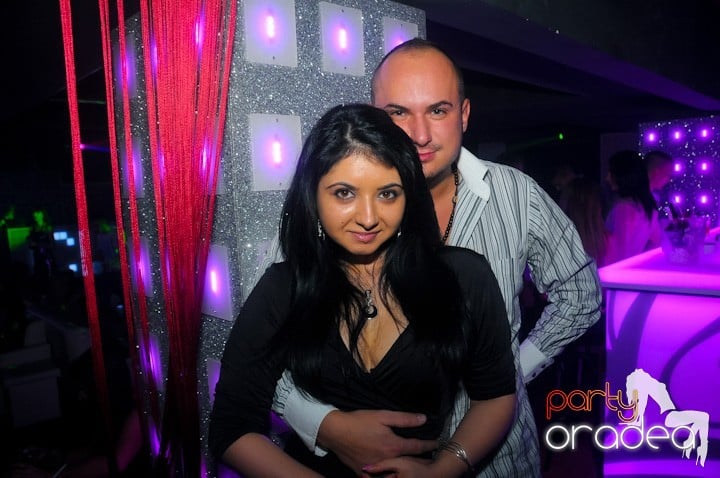 Petrecere în Club Life, 