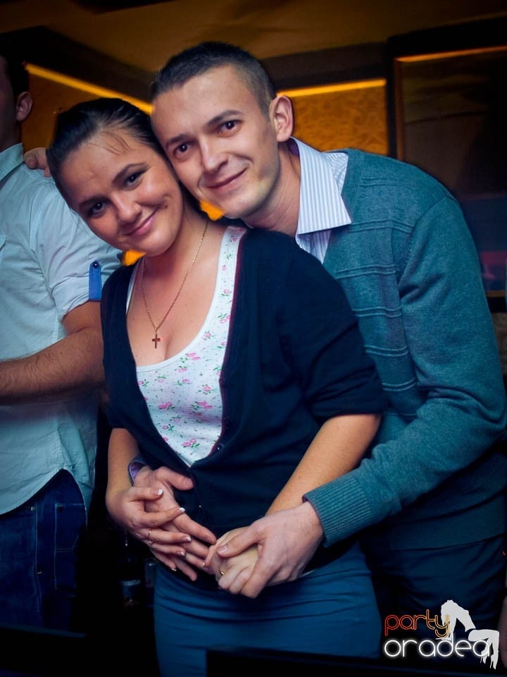 Petrecere în Club Life, 