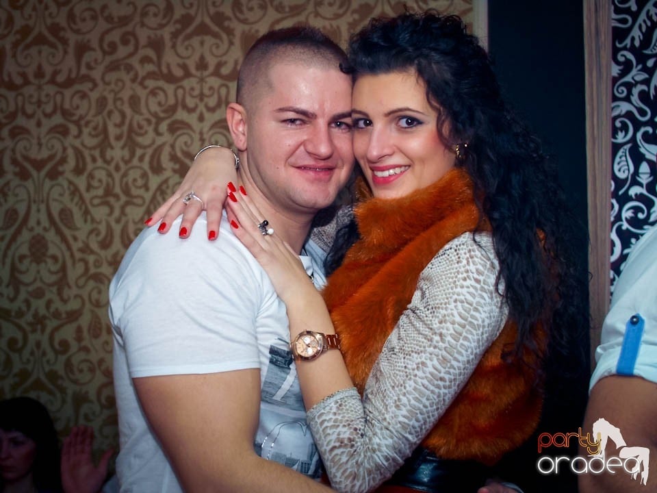 Petrecere în Club Life, 