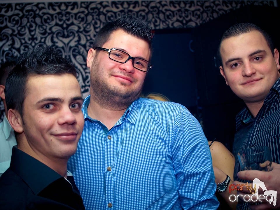 Petrecere în Club Life, 