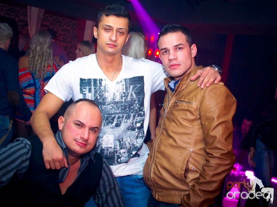 Petrecere în Club Life, 