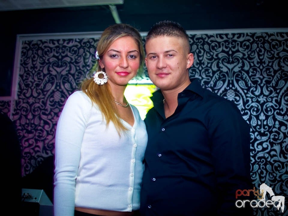 Petrecere în Club Life, 