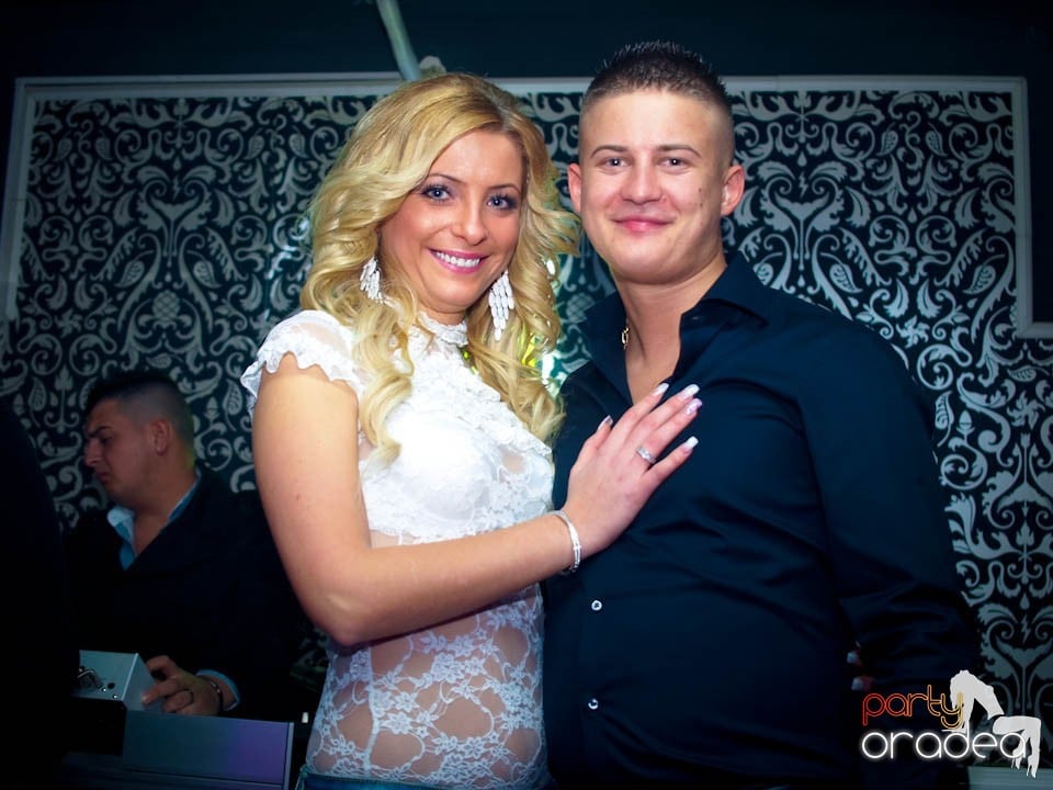 Petrecere în Club Life, 