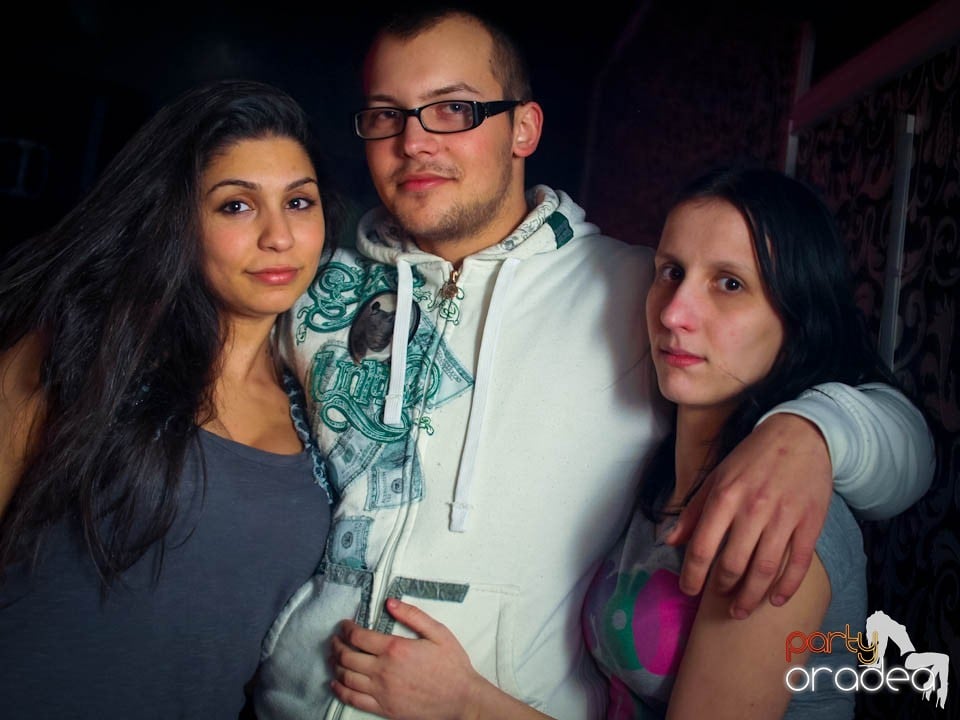 Petrecere în Club Life, 