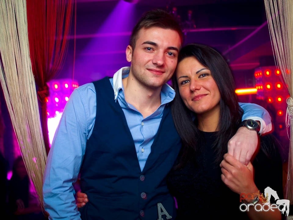 Petrecere în Club Life, 