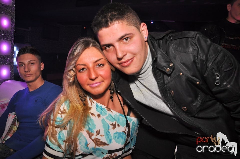Petrecere în Club Life, 