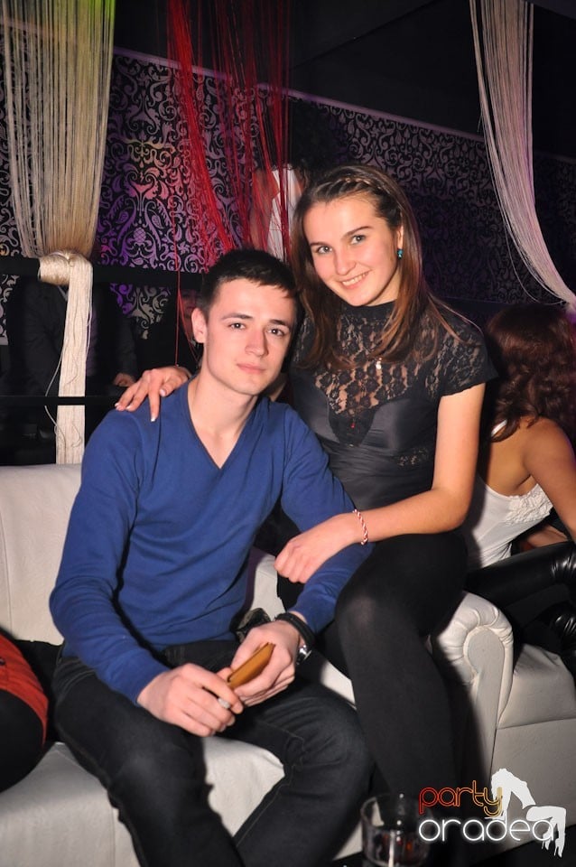 Petrecere în Club Life, 