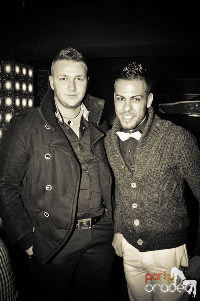 Petrecere în Club Life, 