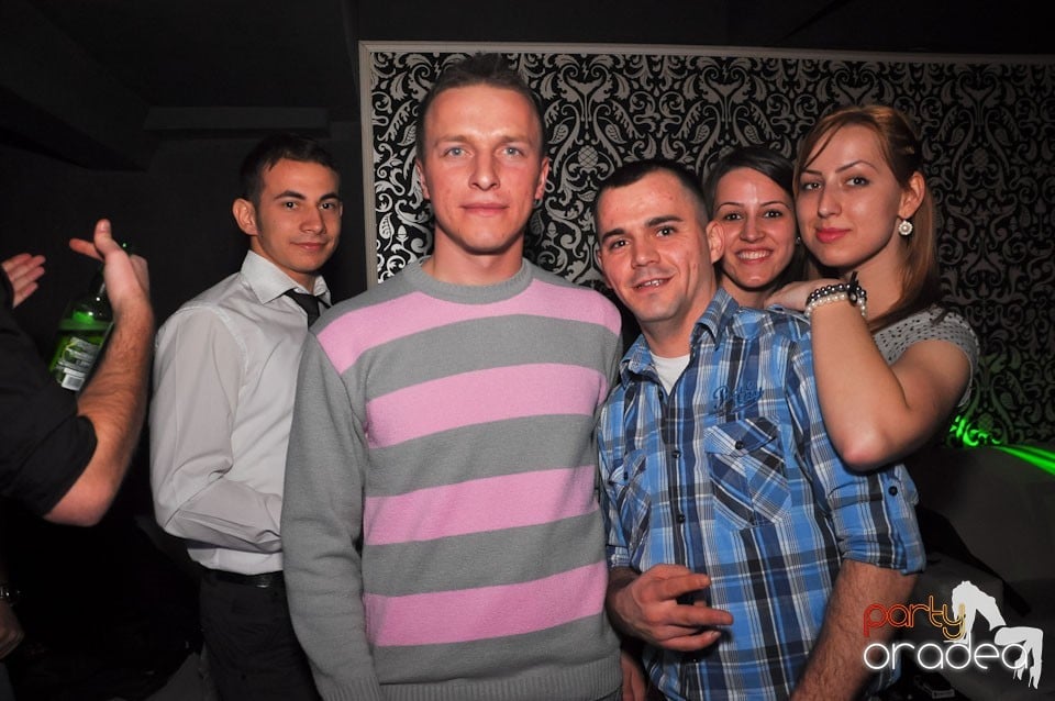 Petrecere în Club Life, 