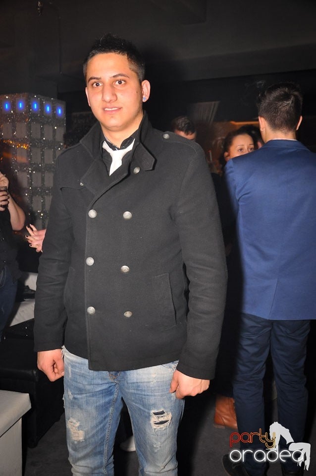 Petrecere în Club Life, 