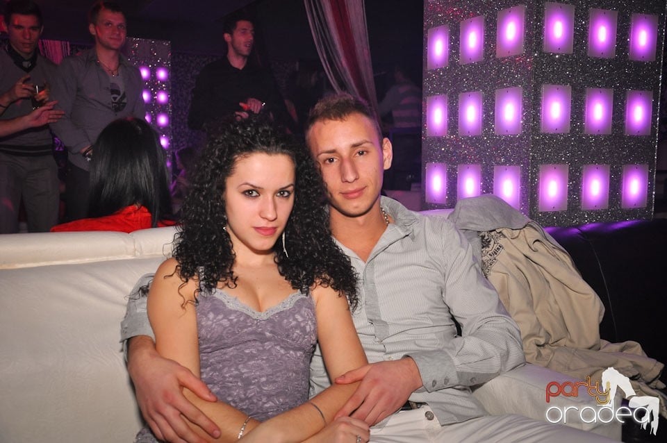 Petrecere în Club Life, 