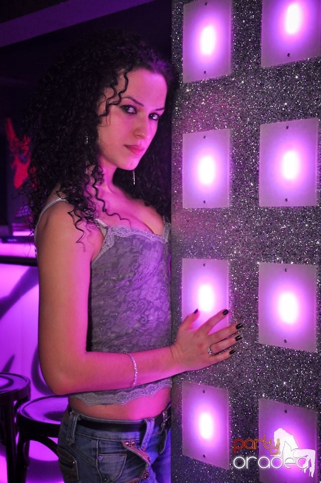 Petrecere în Club Life, 